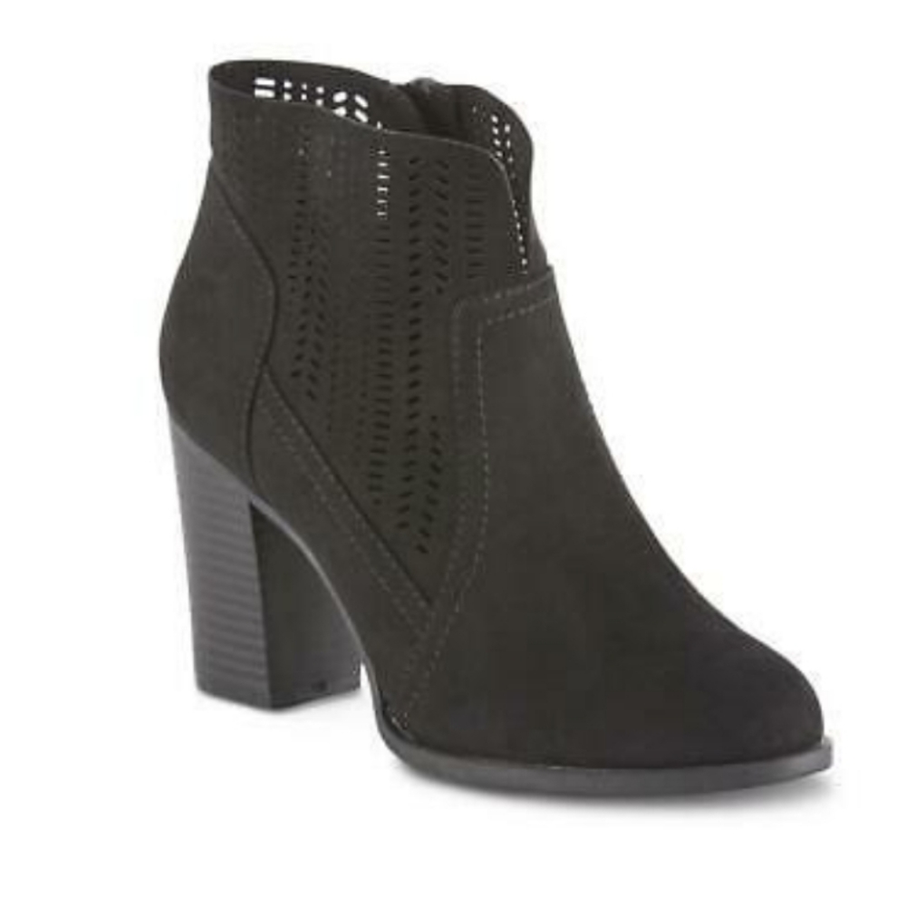 Chunky black ankle booties